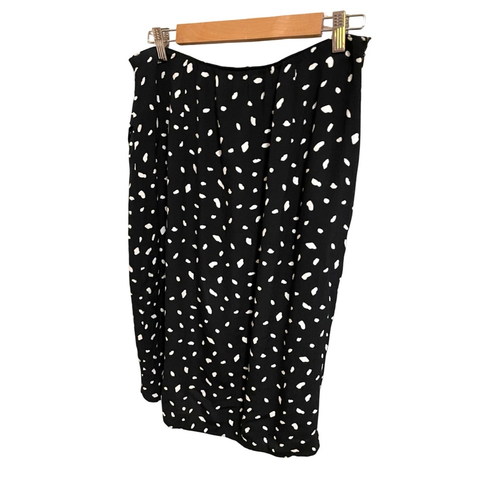 Abercrombie Black and White Knee Length Dot Skirt with Side Slit - Picture 4 of 4